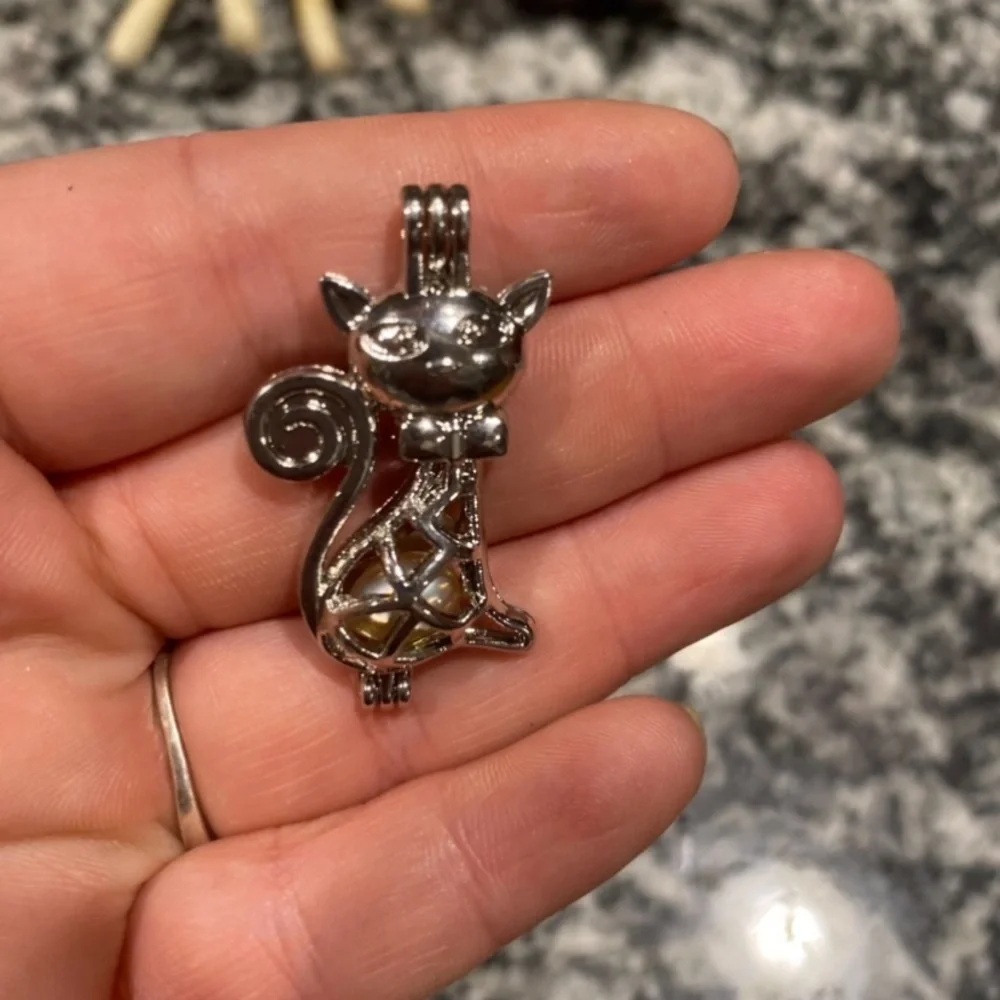 Silver Cat Pendant